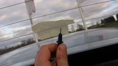 Как восстановить обогреватель заднего стекла автомобиля?